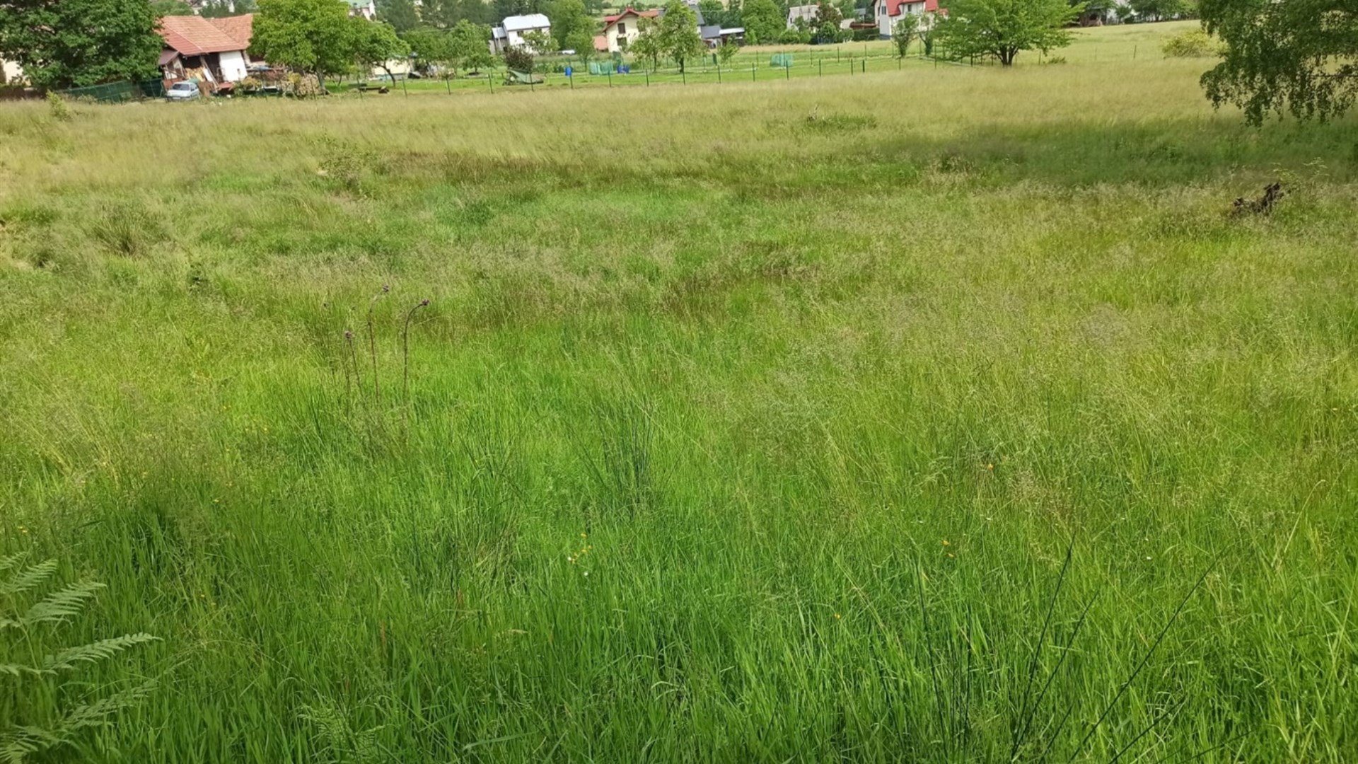 Działka na sprzedaż